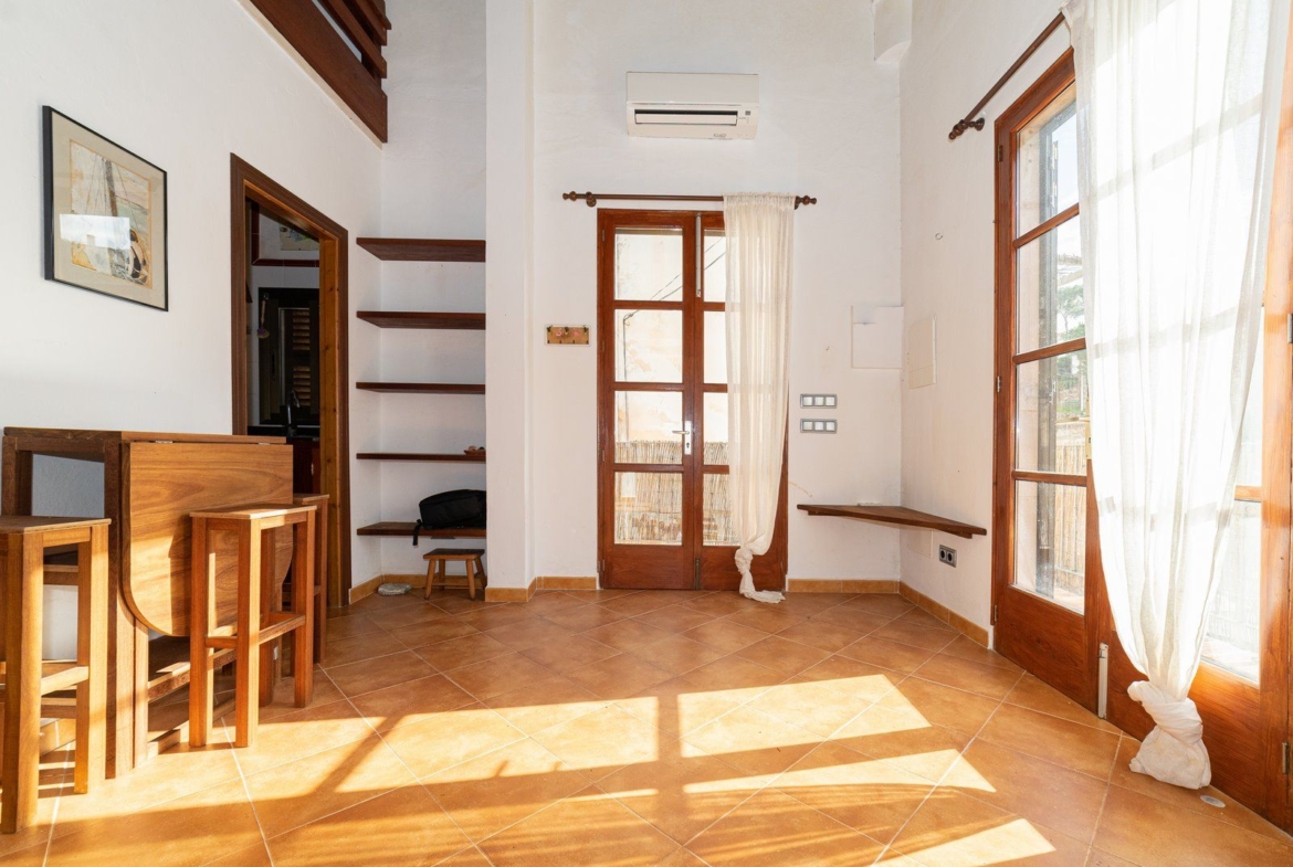 Alquiler junto al mar en Cala Figuera: loft rústico con terraza y vistas