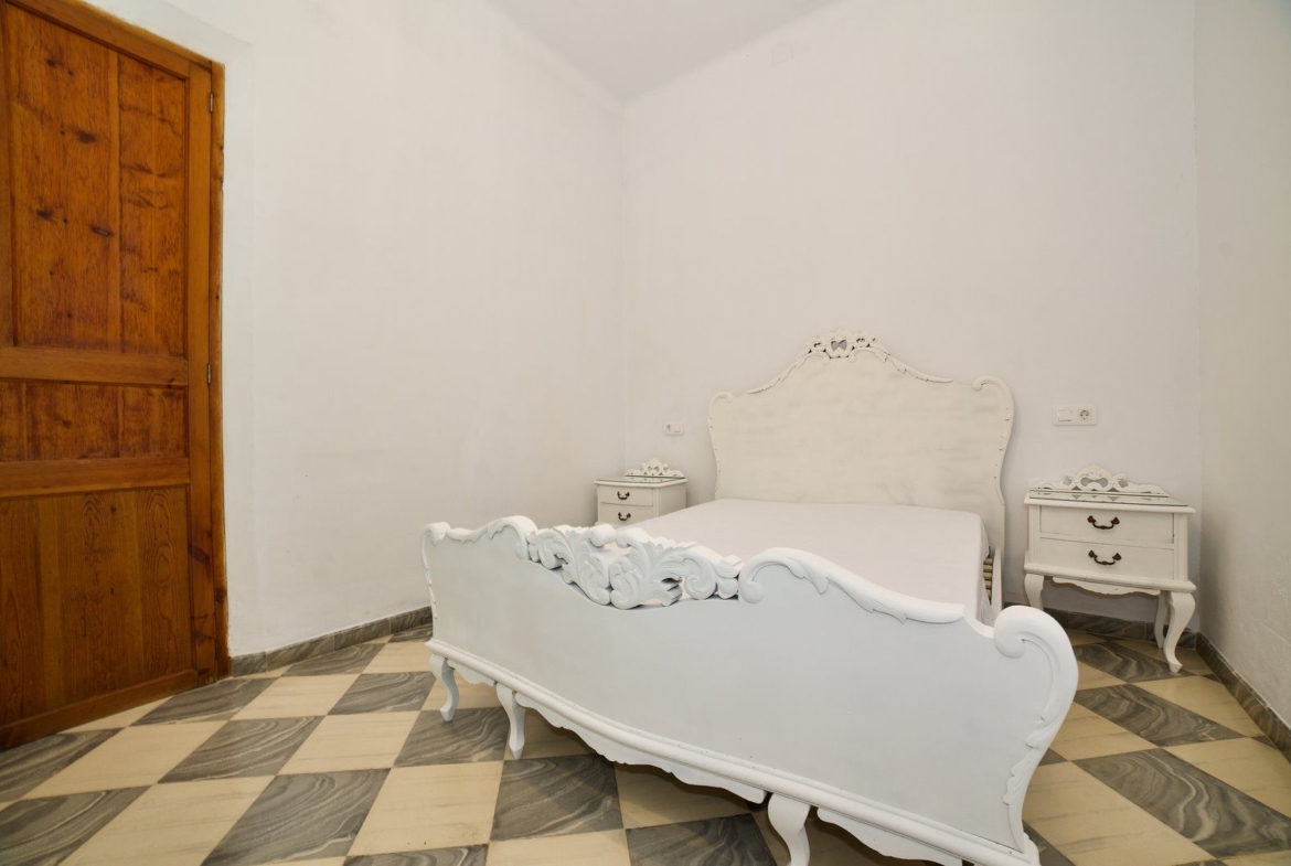 Casa de pueblo en alquiler en Montuïri con garaje, patio y terrazas