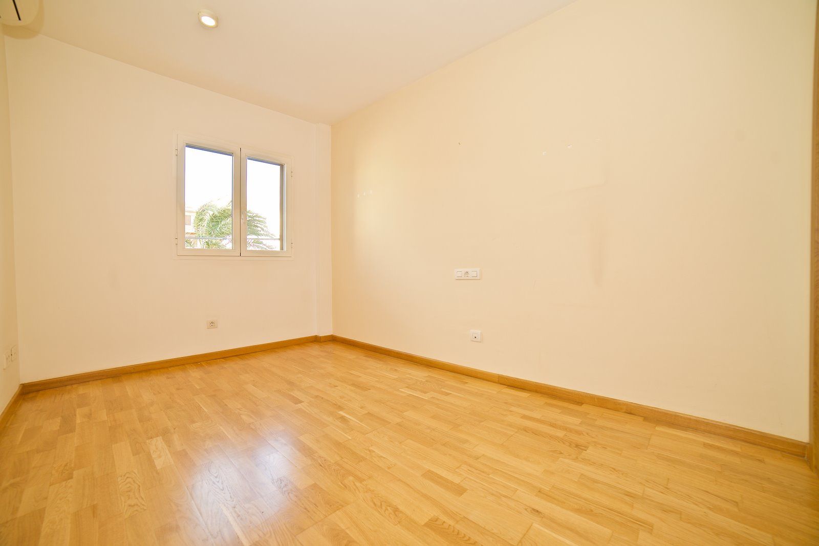 2-Bedroom Apartment for Rent in Campos, Mallorca