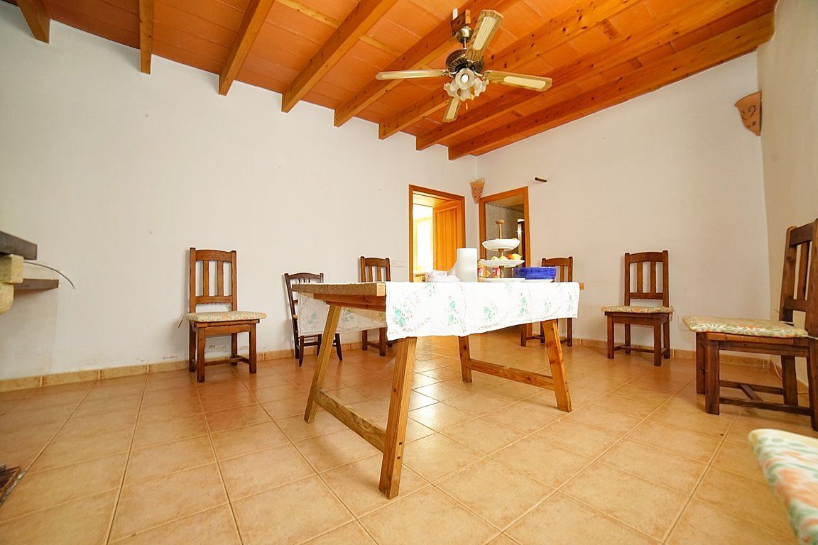 Casa de pueblo con jardín y piscina en alquiler, Es Llombards
