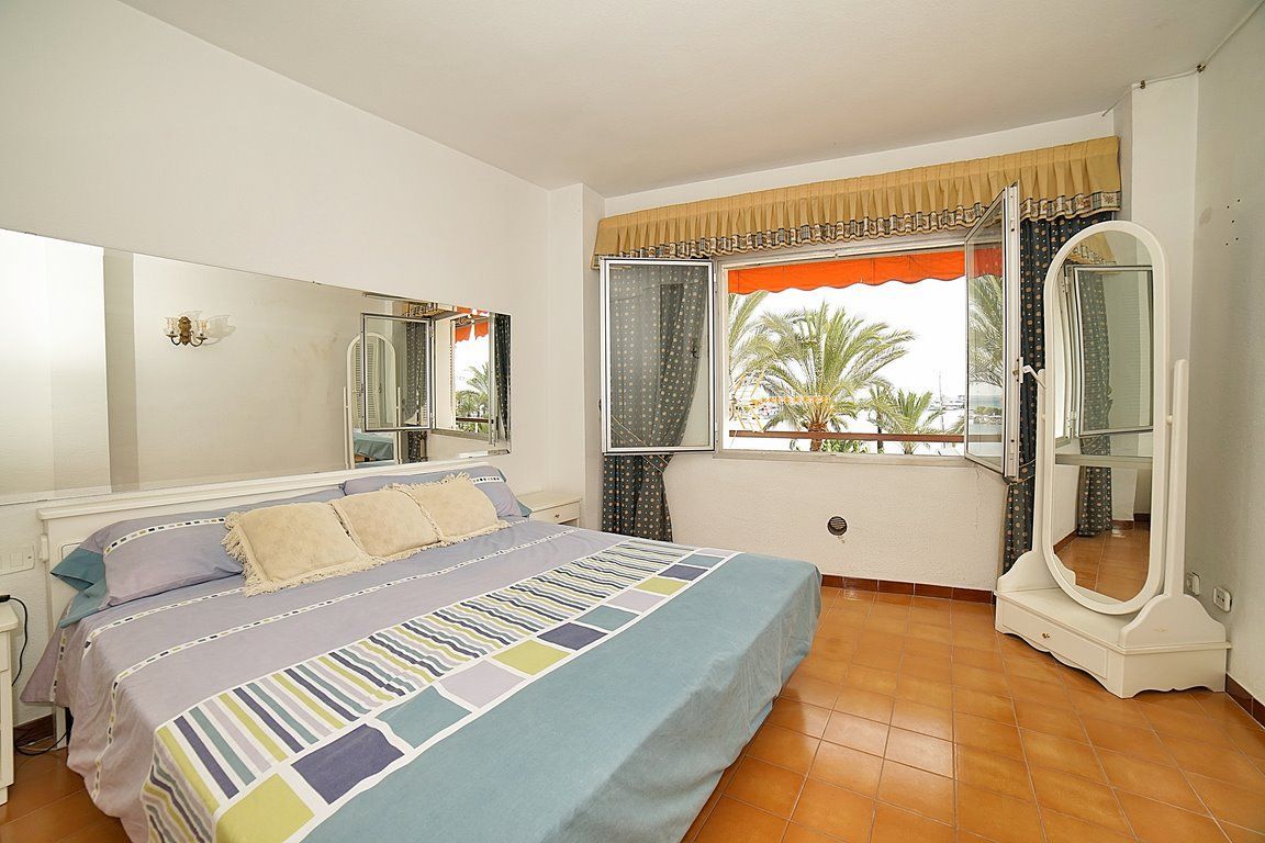 Piso en primera línea en el Puerto de Alcudia con vistas al mar