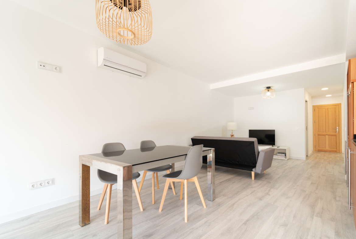 Renovated apartment with large terrace in Colonia de Sant Jordi