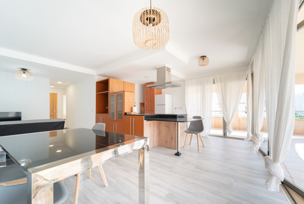 Renovated apartment with large terrace in Colonia de Sant Jordi