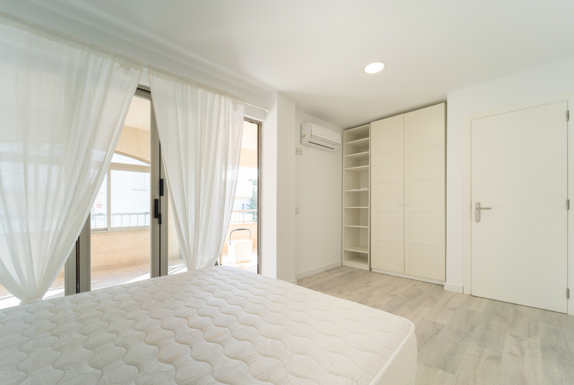 Renovated apartment with large terrace in Colonia de Sant Jordi