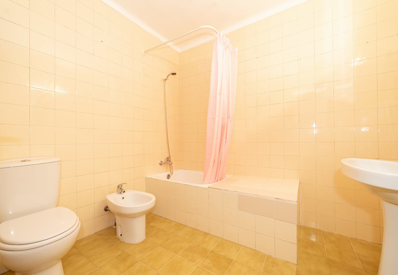 Townhouse for Rent in Ses Salines with Rooftop Terrace