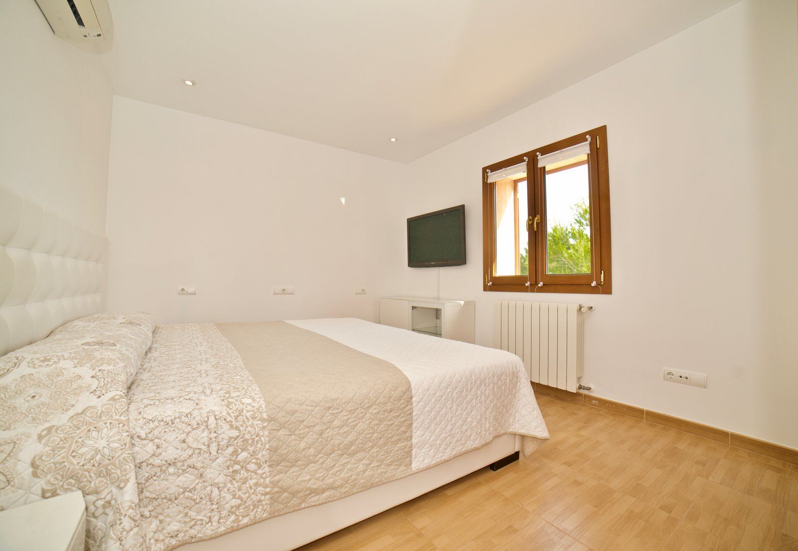 16-2009-Villasyfincasmallorca.jpg Country House with Pool for Rent Near Campos, Mallorca