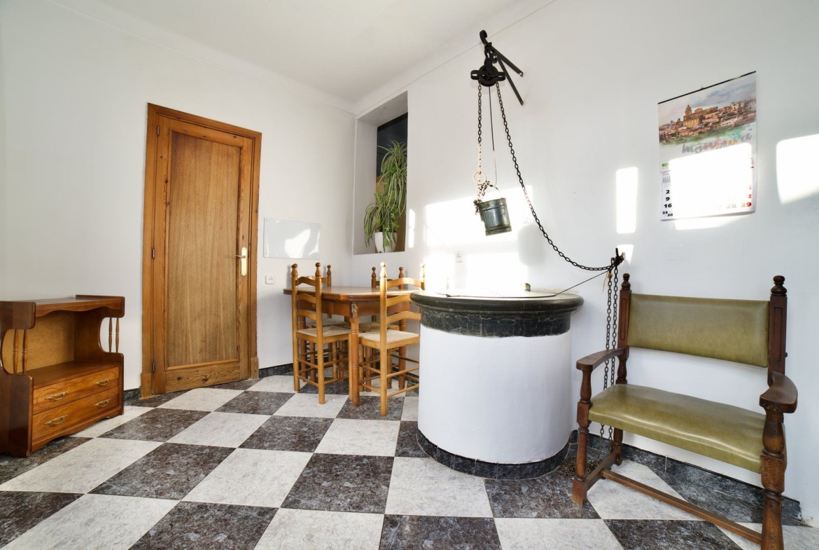 Casa de pueblo en alquiler en Montuïri con garaje, patio y terrazas