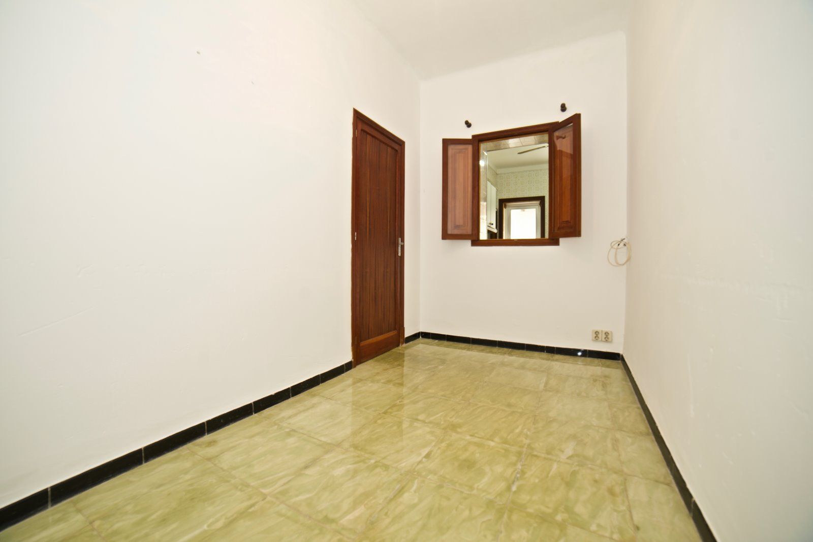 16-423-Villasyfincasmallorca.jpg Spacious Village House With Patio, Terrace & Fireplace in Ses Salines