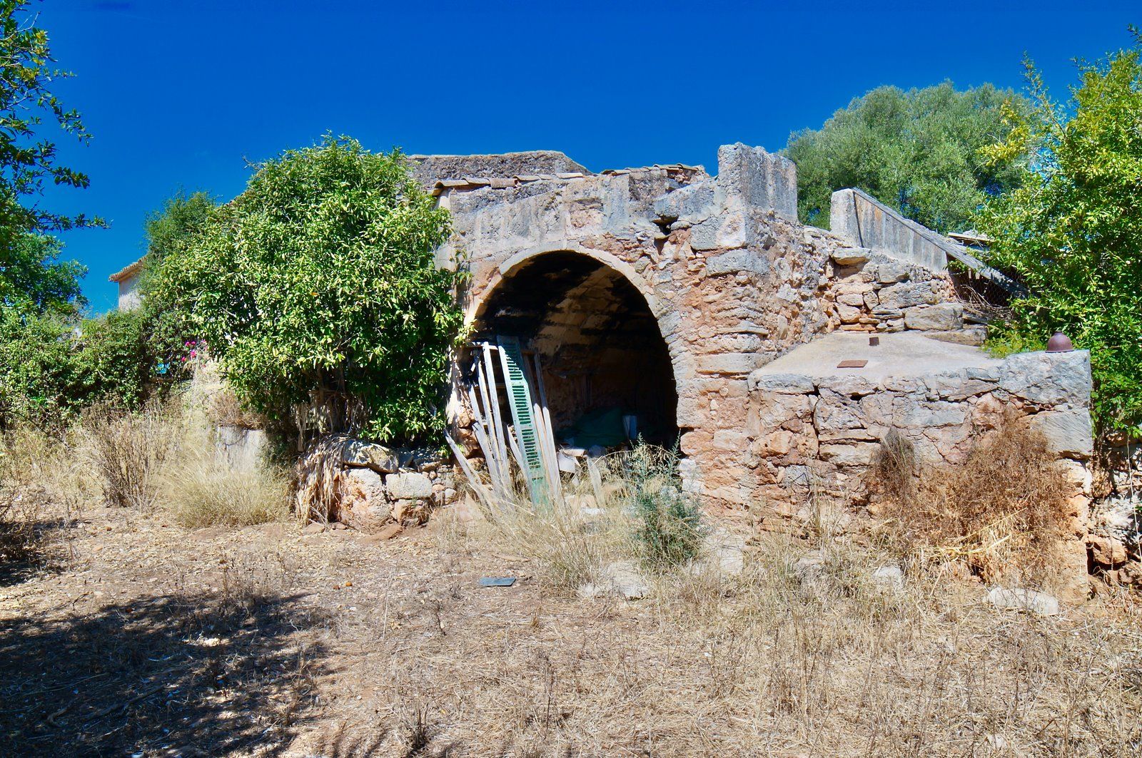 16-959-Villasyfincasmallorca.jpeg Landhaus zum Renovieren in Ses Salines: Finca-Projekt auf Mallorca