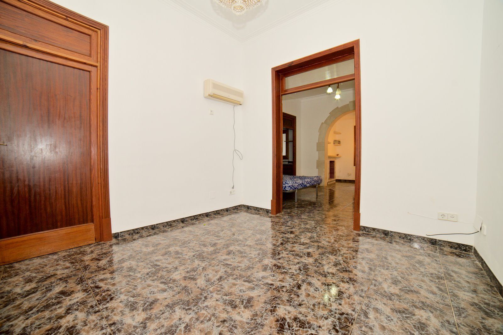 16-Villasyfincasmallorca-10.jpg Alquiler casa de pueblo reformada en Ses Salines: 150 m² con patio