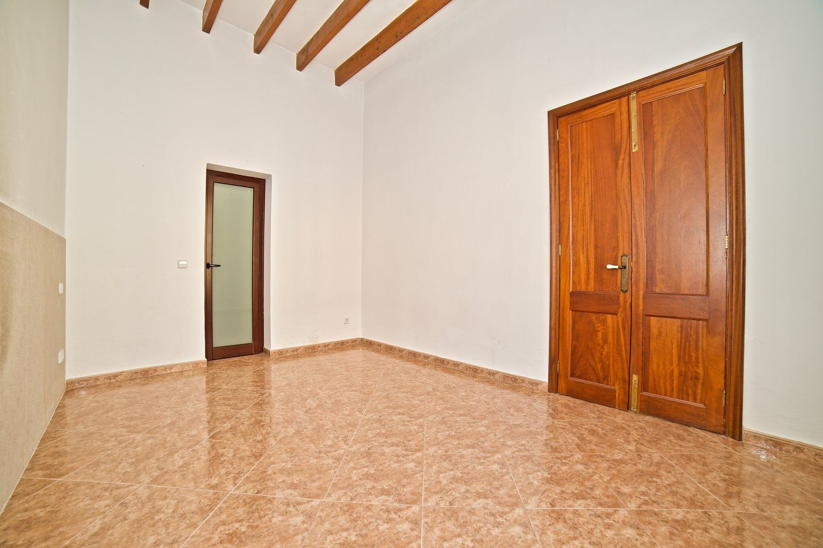 16-Villasyfincasmallorca.jpg Casa de pueblo renovada en alquiler en Es Llombards, Santanyí