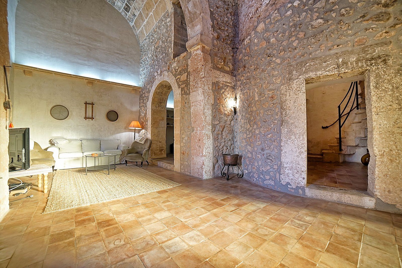 16-Villasyfincasmallorca-2.jpg Chalet en venta en Cala Llombards con jardín y terraza