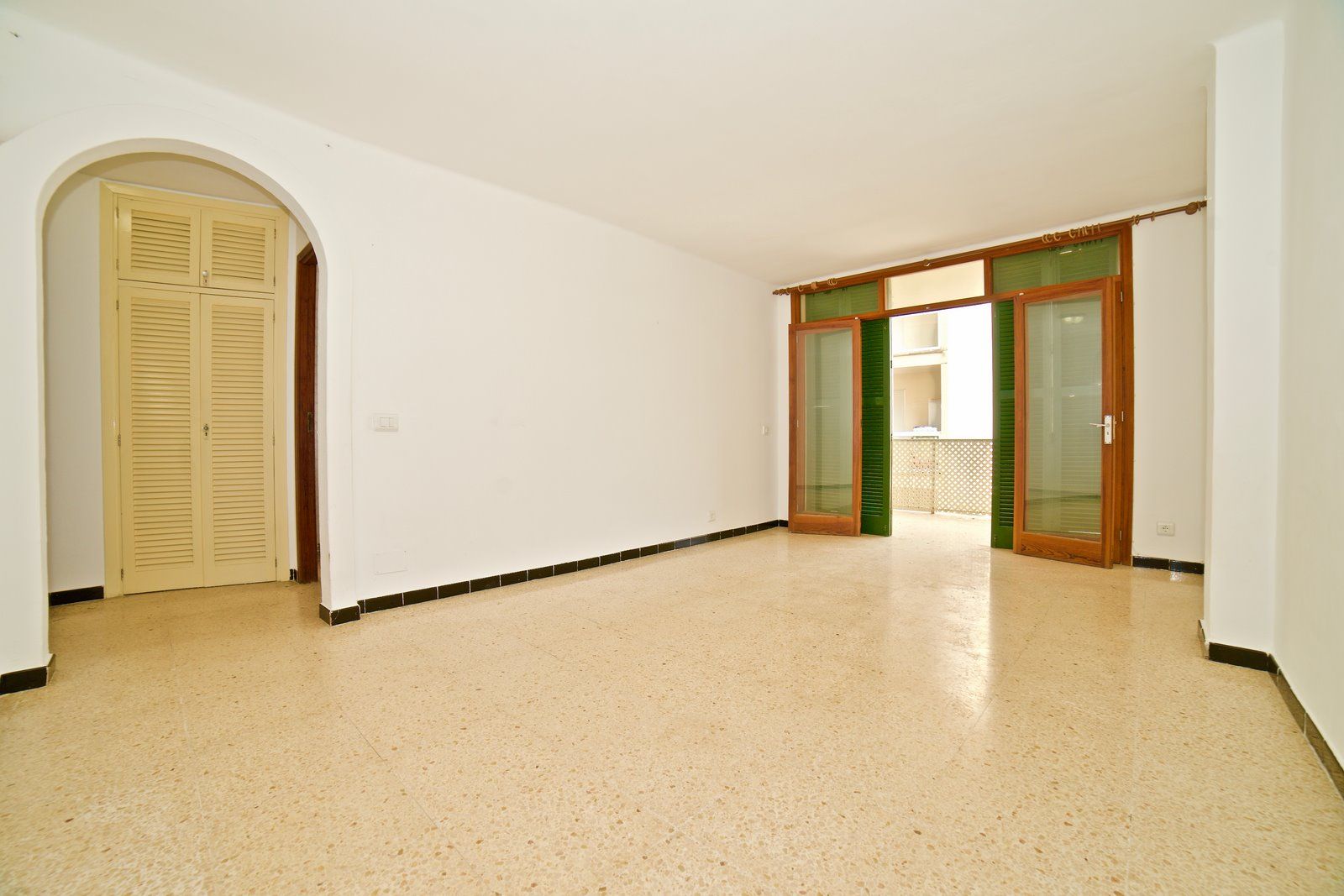 Piso con terraza junto al puerto en Colonia de Sant Jordi