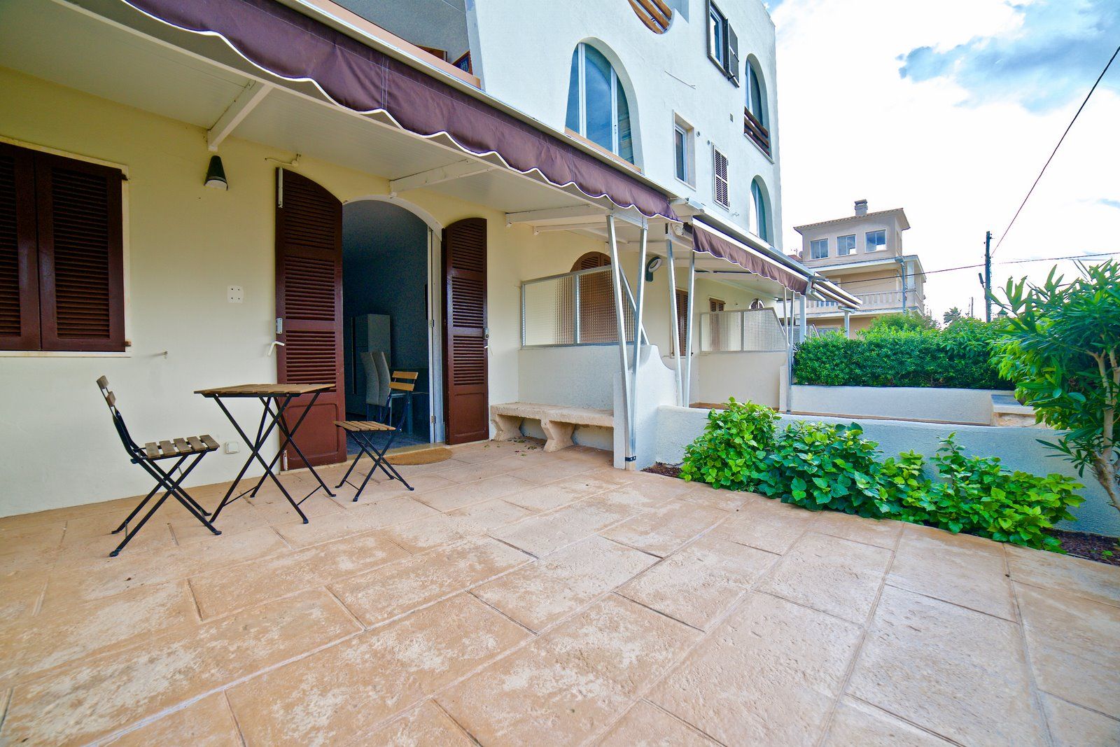 Planta baja reformada con terraza y vistas al mar en Colonia de Sant Jordi