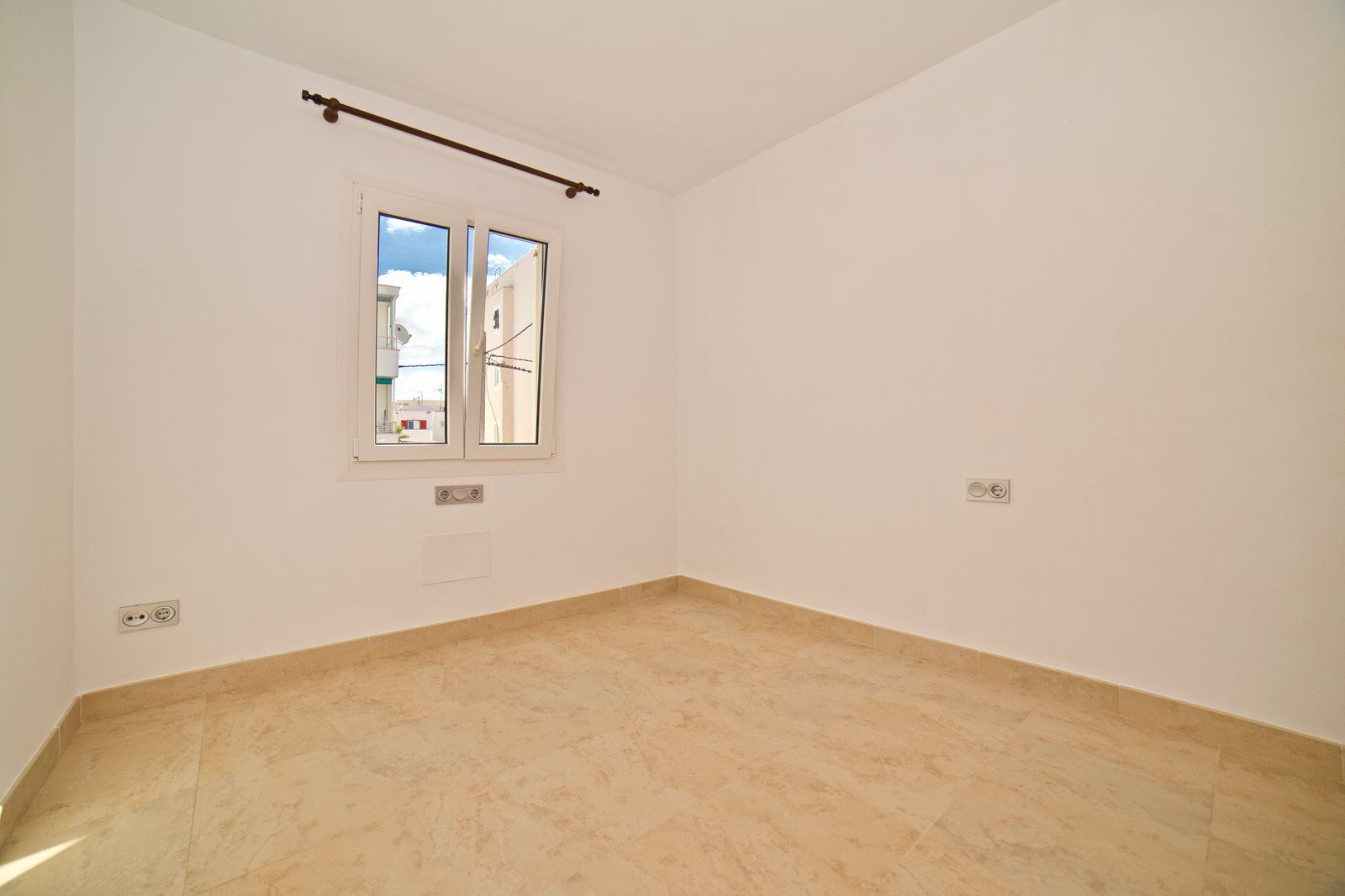 17-1185-Villasyfincasmallorca.jpg Meerfront-Wohnung mit Meerblick in Colonia de Sant Jordi