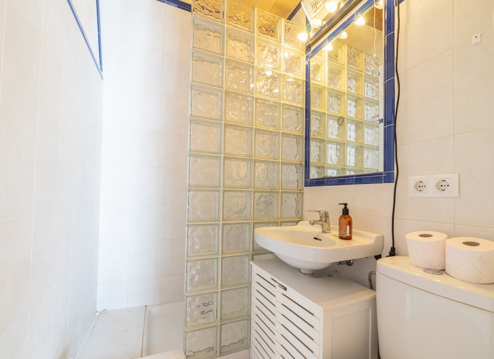 17-1237-Villasyfincasmallorca.jpg Alquiler junto al mar en Cala Figuera: loft rústico con terraza y vistas