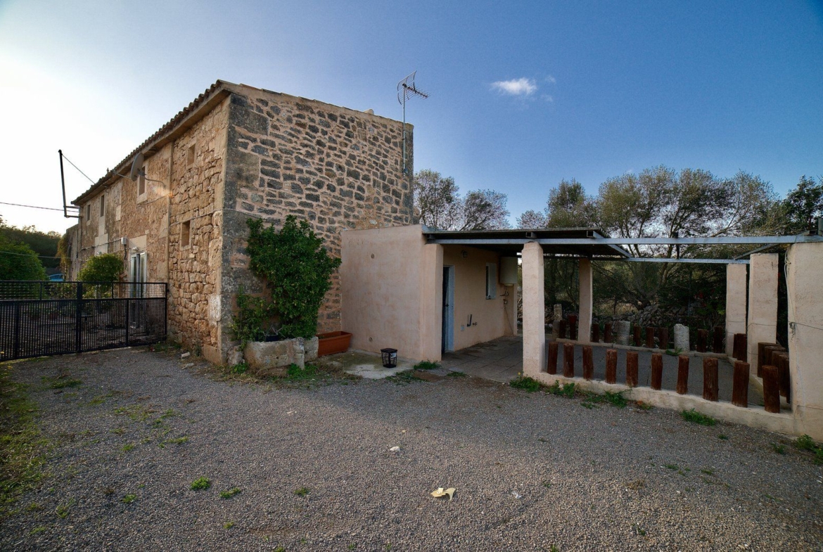 Alquiler casa rústica en Ses Salines con jardín y barbacoa