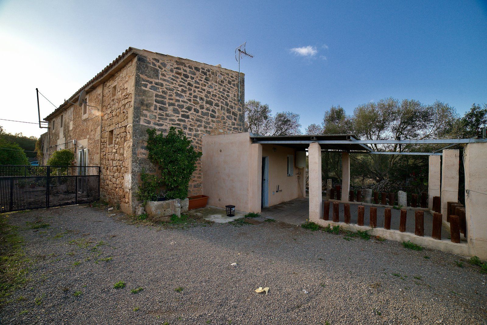 Alquiler casa rústica en Ses Salines con jardín y barbacoa