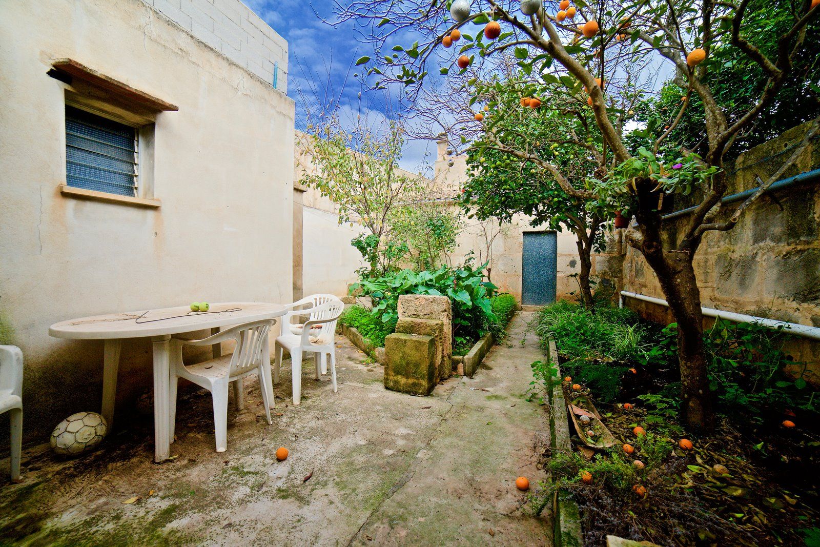 Village House for Rent in Campos with Courtyard and Terrace
