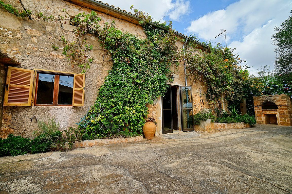 Casa de pueblo con jardín y piscina en alquiler, Es Llombards