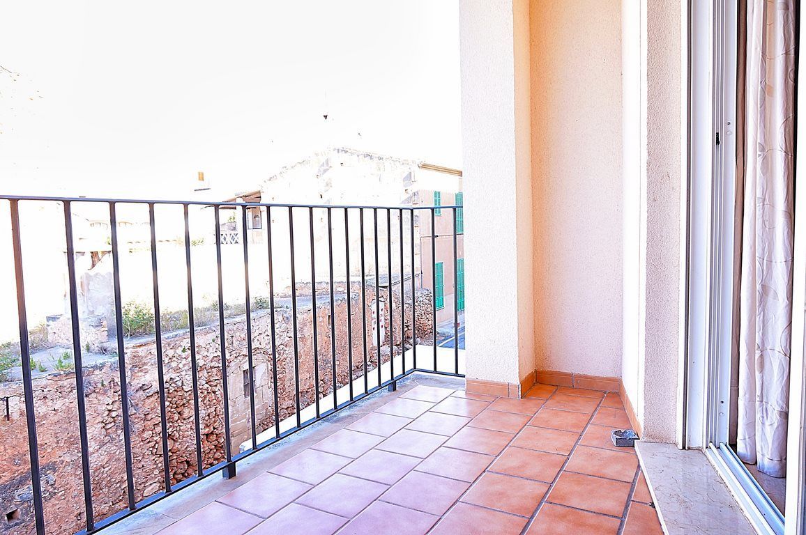 Piso con terraza en Campos, 2 habitaciones y mucha luz