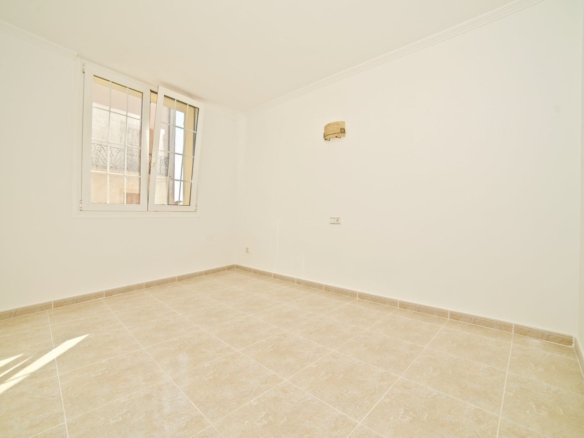 Piso en venta en Campos con gran terraza y 3 habitaciones