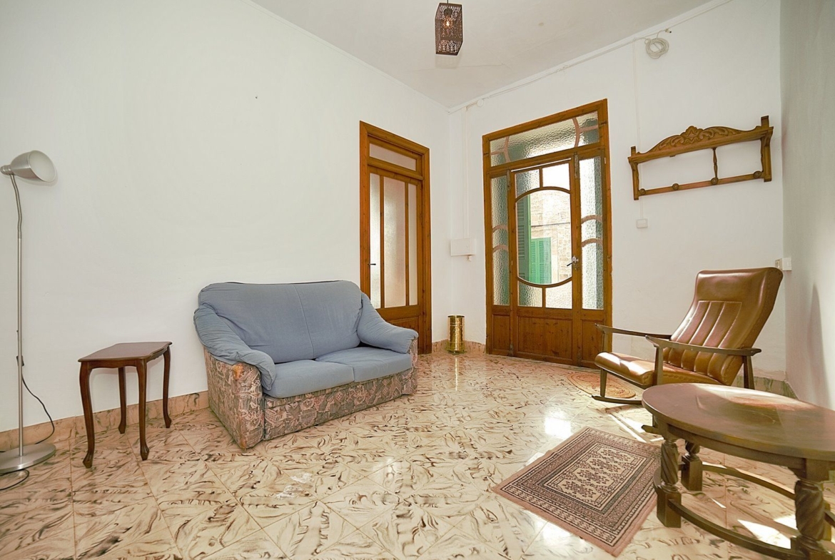 Casa de pueblo en alquiler en Es Llombards con patio y chimenea