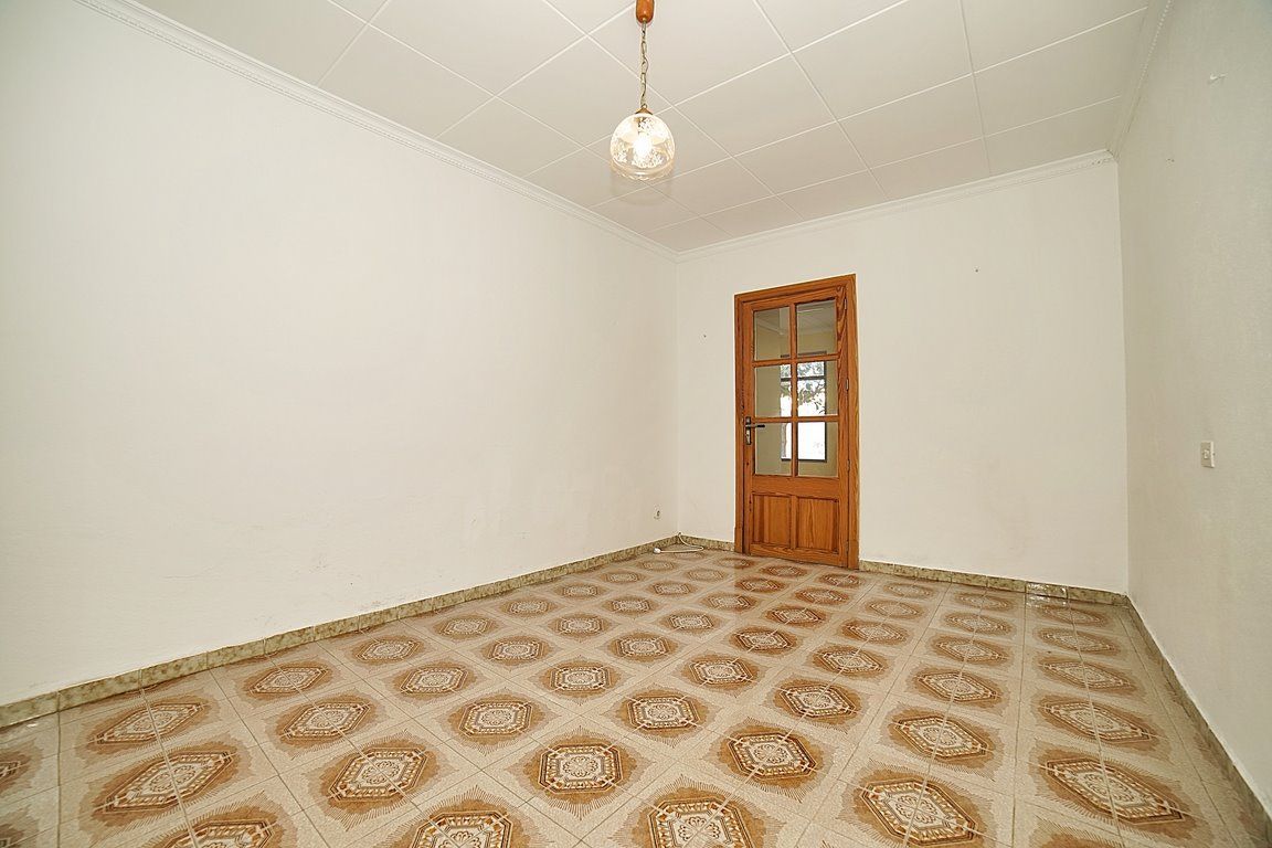 Dorfhaus mit Garten kaufen in Ses Salines – 4 Schlafzimmer