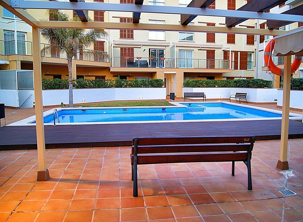 Ground-Floor Apartment for Rent in Campos with Terrace & Pool