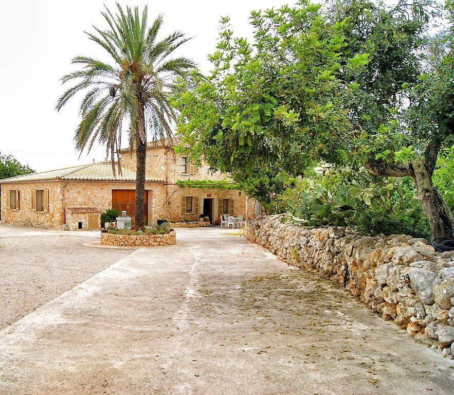Country House in Costitx With Pool, Garden & Terrace