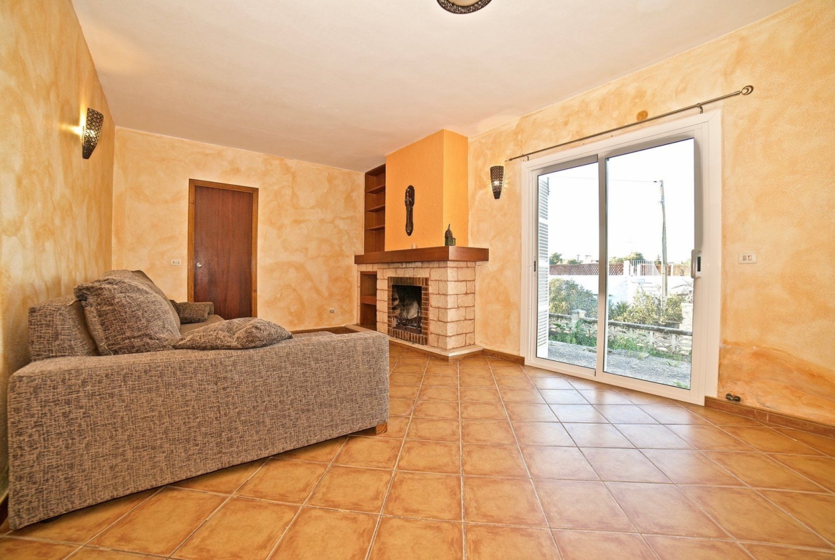 Chalet reformado en Cala Llombards a 700 m de la playa