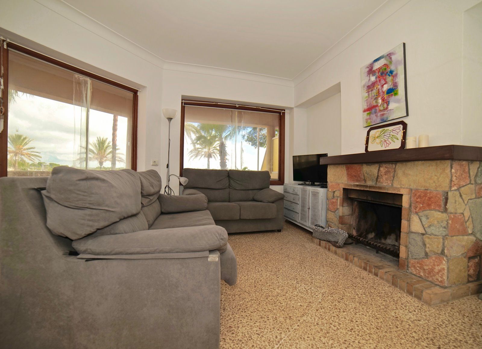 18-1079-Villasyfincasmallorca.jpg Seafront Apartment for Rent in Colonia de Sant Jordi
