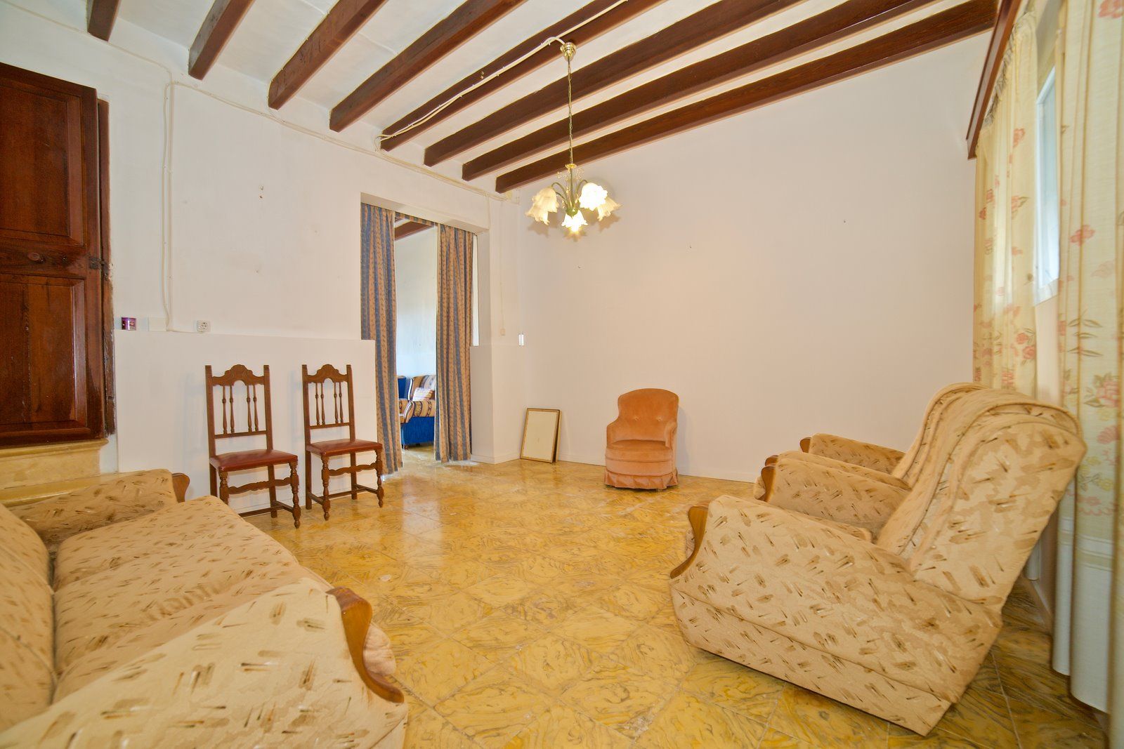 18-1111-Villasyfincasmallorca.jpg Casa de pueblo con patio y 6 dormitorios en Ses Salines