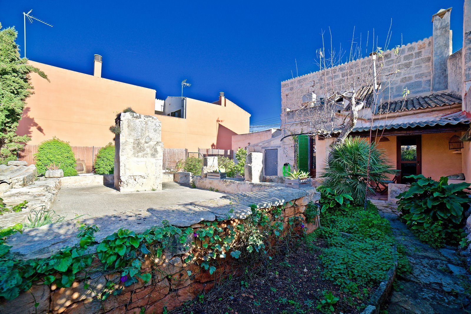 Casa de pueblo con jardín y garaje en Ses Salines