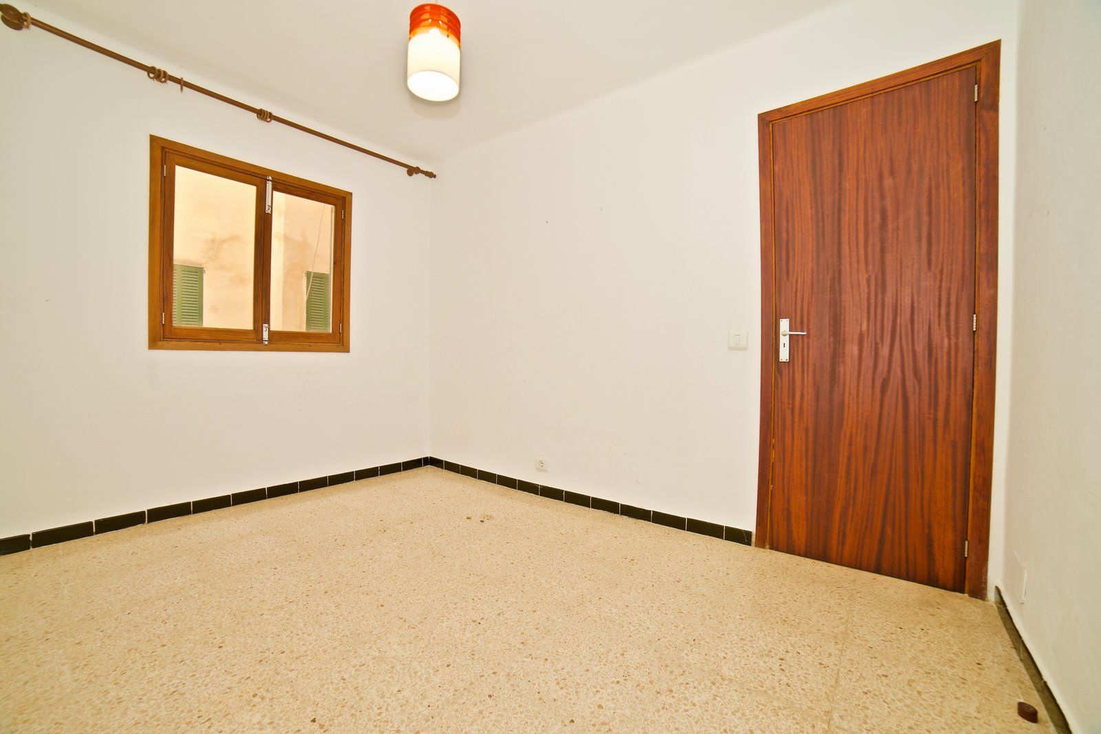 Piso con terraza junto al puerto en Colonia de Sant Jordi