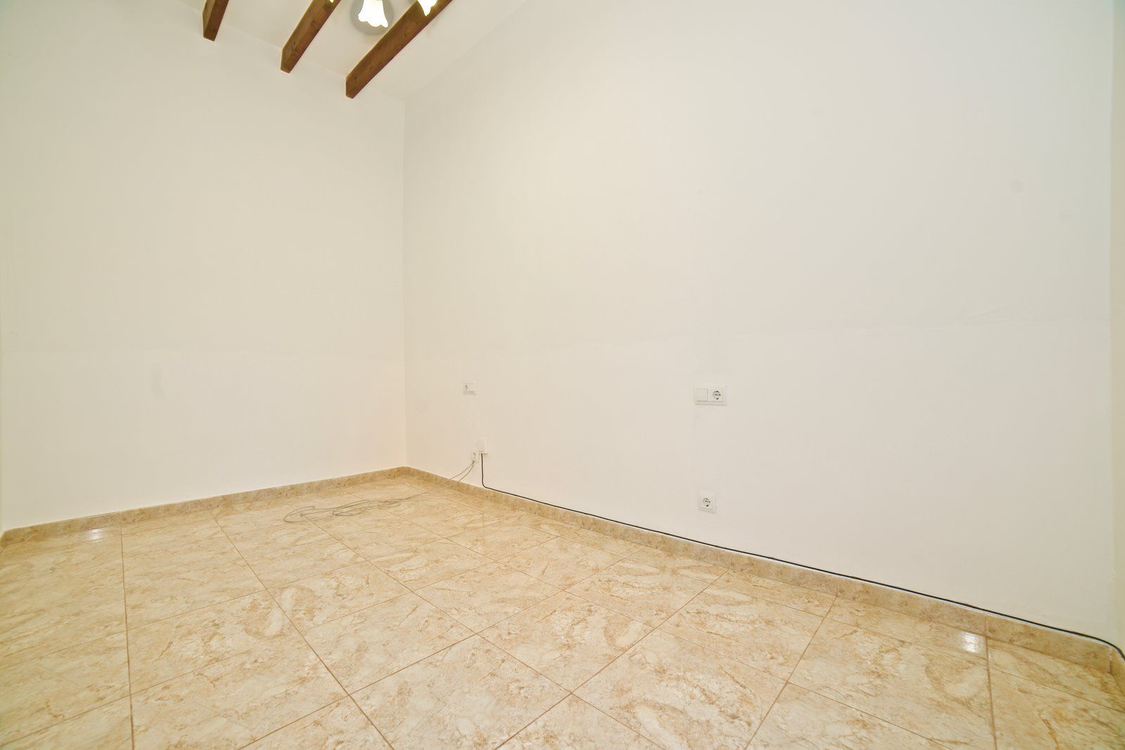 18-1177-Villasyfincasmallorca.jpg Renovated Village House with Garden & Garage in Santanyí
