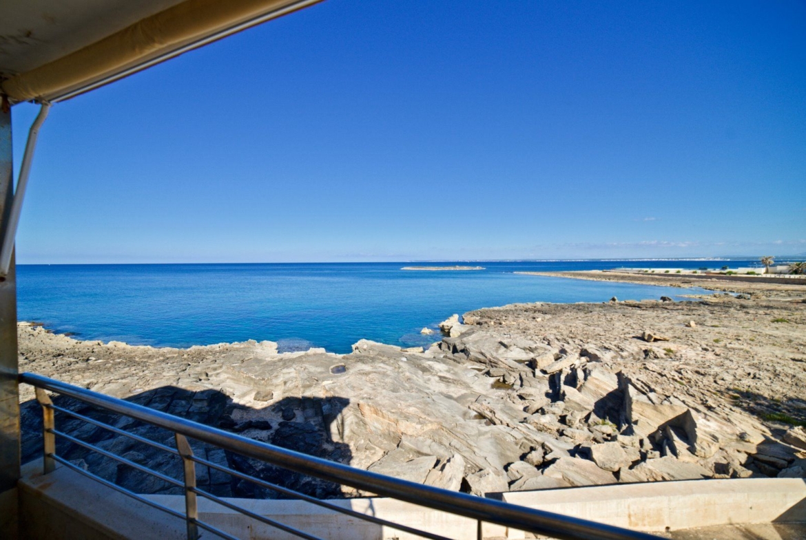 Meerfront-Wohnung mit Meerblick in Colonia de Sant Jordi