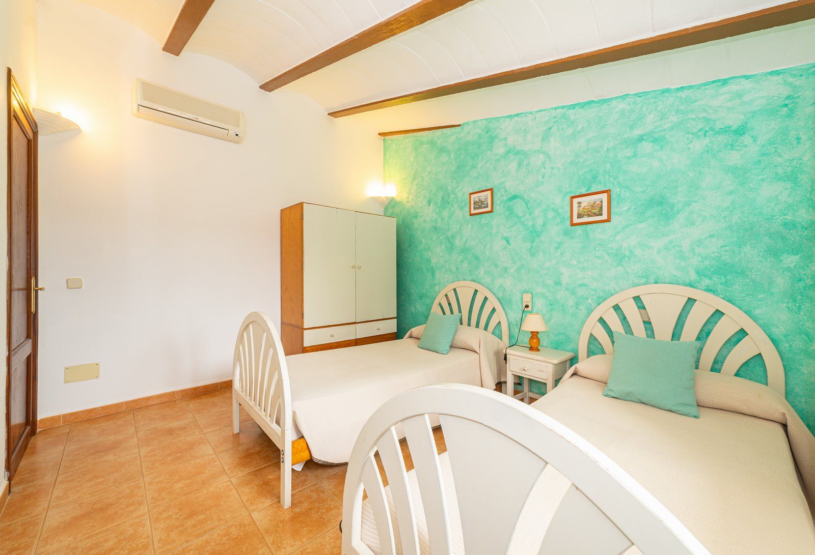 18-1229-Villasyfincasmallorca.jpg Country House with Pool Near C’as Concos, Felanitx