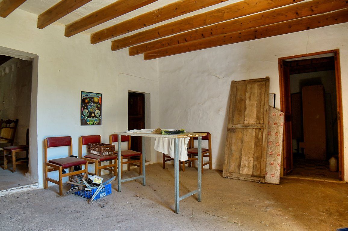 Landhaus zum Renovieren in Ses Salines: Finca-Projekt auf Mallorca