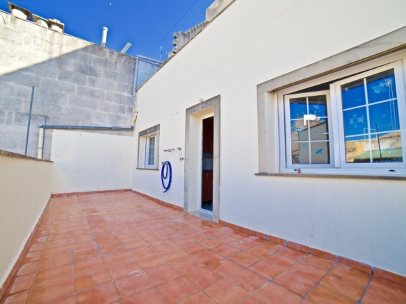 Piso en venta en Campos con gran terraza y 3 habitaciones