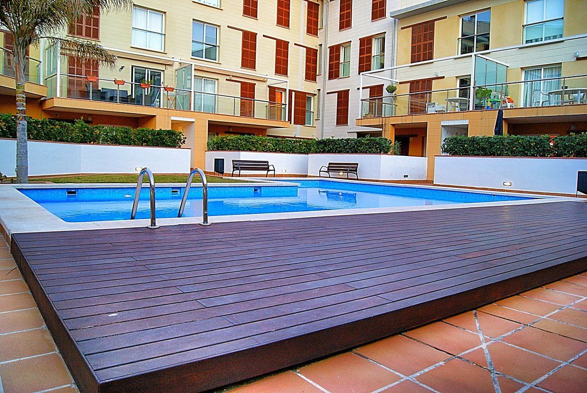 Ground-Floor Apartment for Rent in Campos with Terrace & Pool