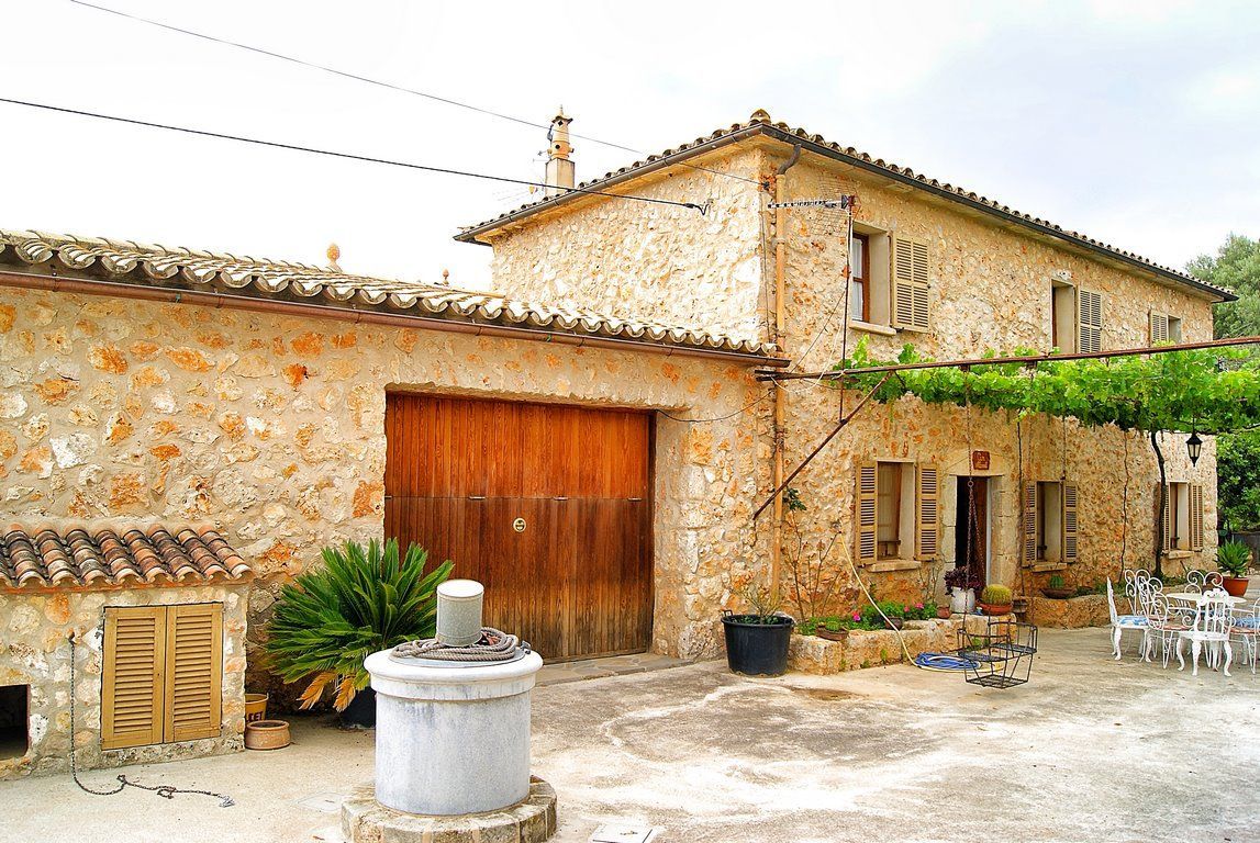 Country House in Costitx With Pool, Garden & Terrace