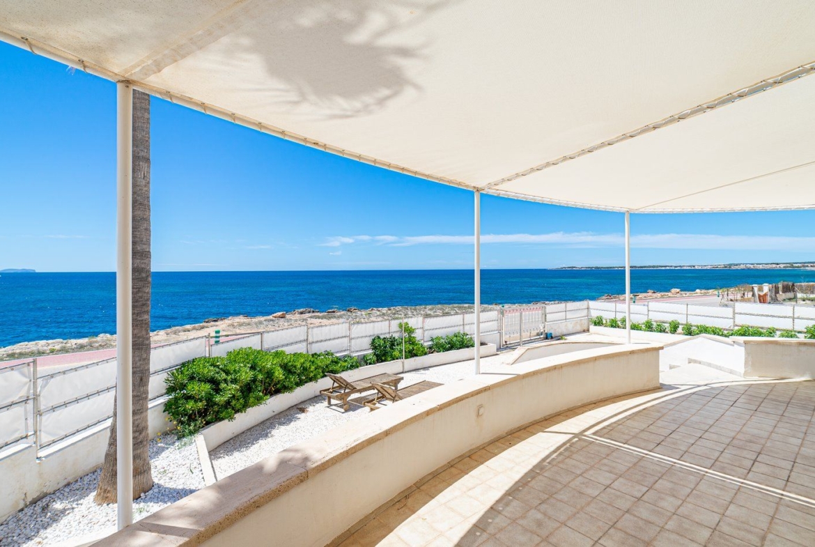 Villa en primera línea de mar en Sa Rápita, Campos