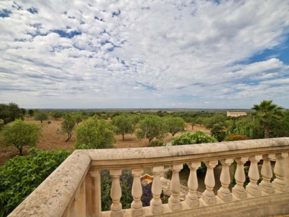 Landhaus mit Pool und Meerblick bei Santanyí – Mallorca