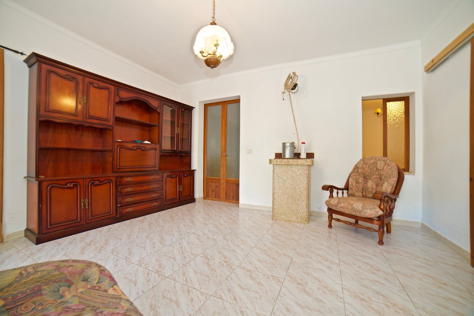 Ground-Floor Apartment with Large Terrace for Rent, Ses Salines