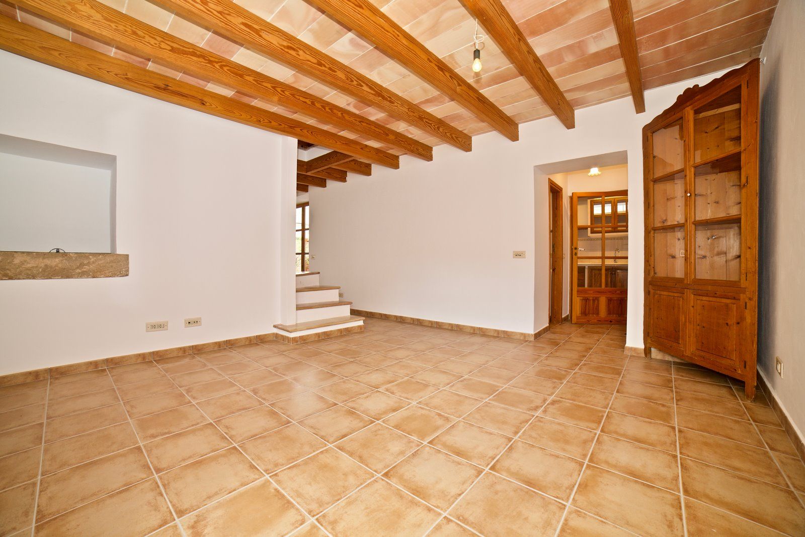 19-1161-Villasyfincasmallorca.jpg Spacious Village House for Rent with Patio in Es Llombards