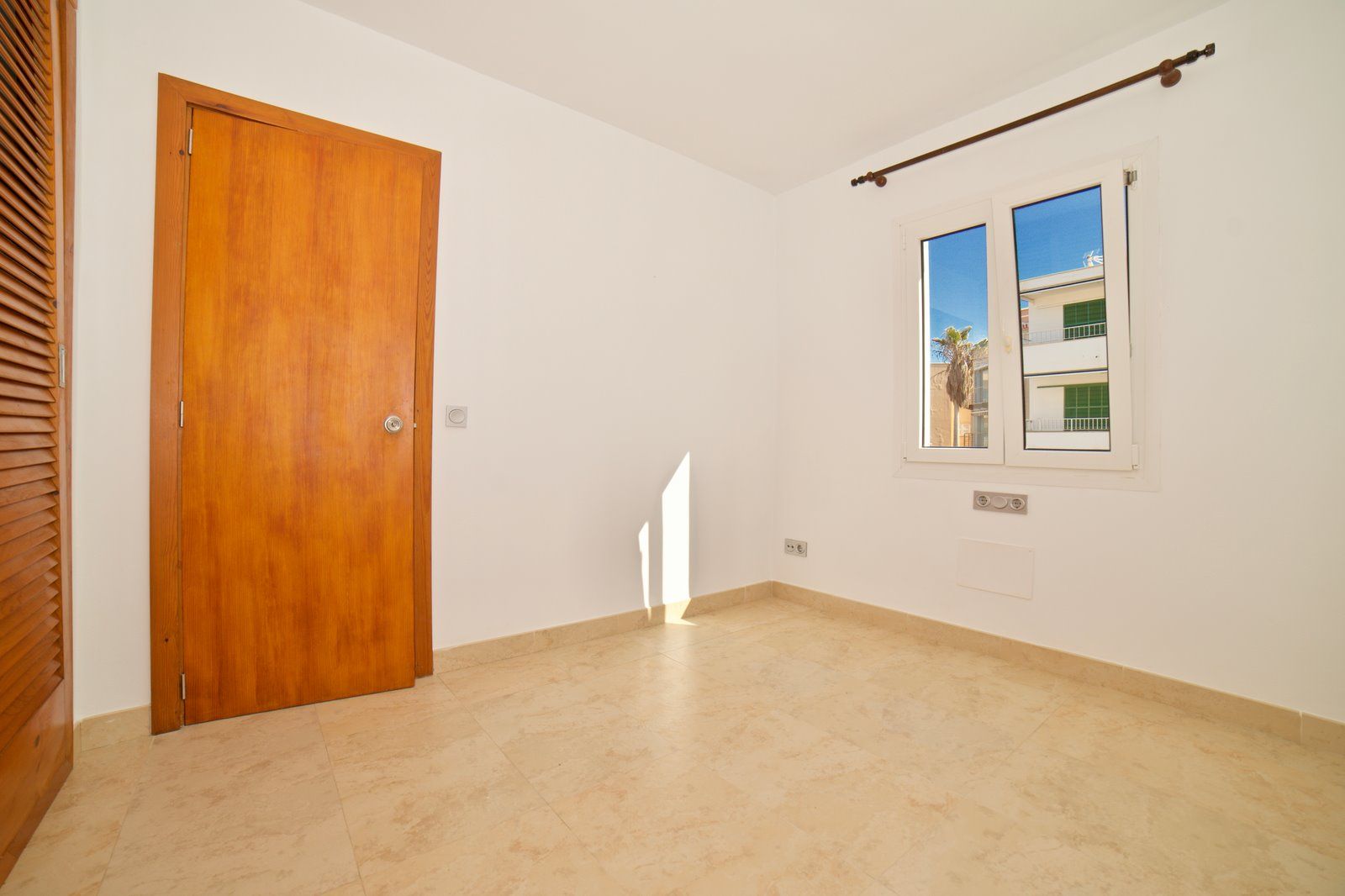 19-1185-Villasyfincasmallorca.jpg Meerfront-Wohnung mit Meerblick in Colonia de Sant Jordi