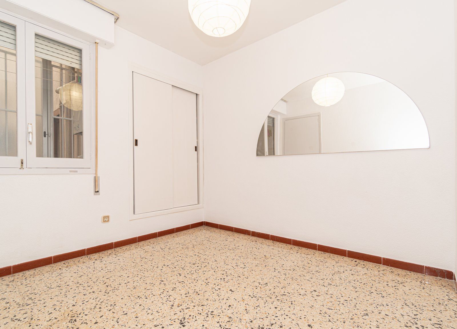 19-1209-Villasyfincasmallorca.jpg Sea View Apartment with Terrace on Palma’s Paseo Marítimo