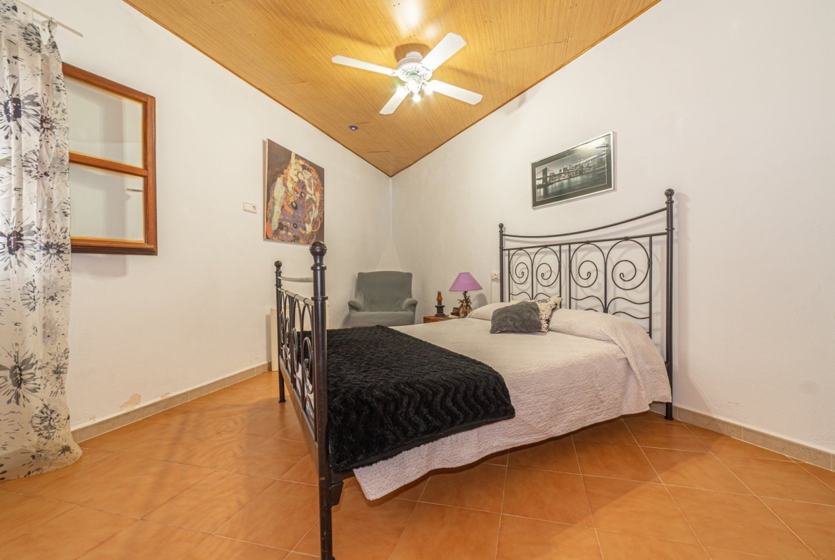 Dorfhaus mit Patio in Ses Salines, 5 Schlafzimmer, 216 m²
