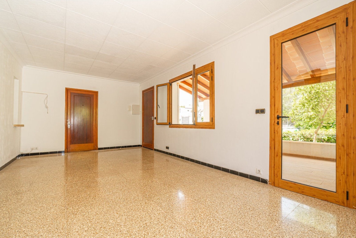 Private Villa with Pool & Garden in Portopetro, Mallorca